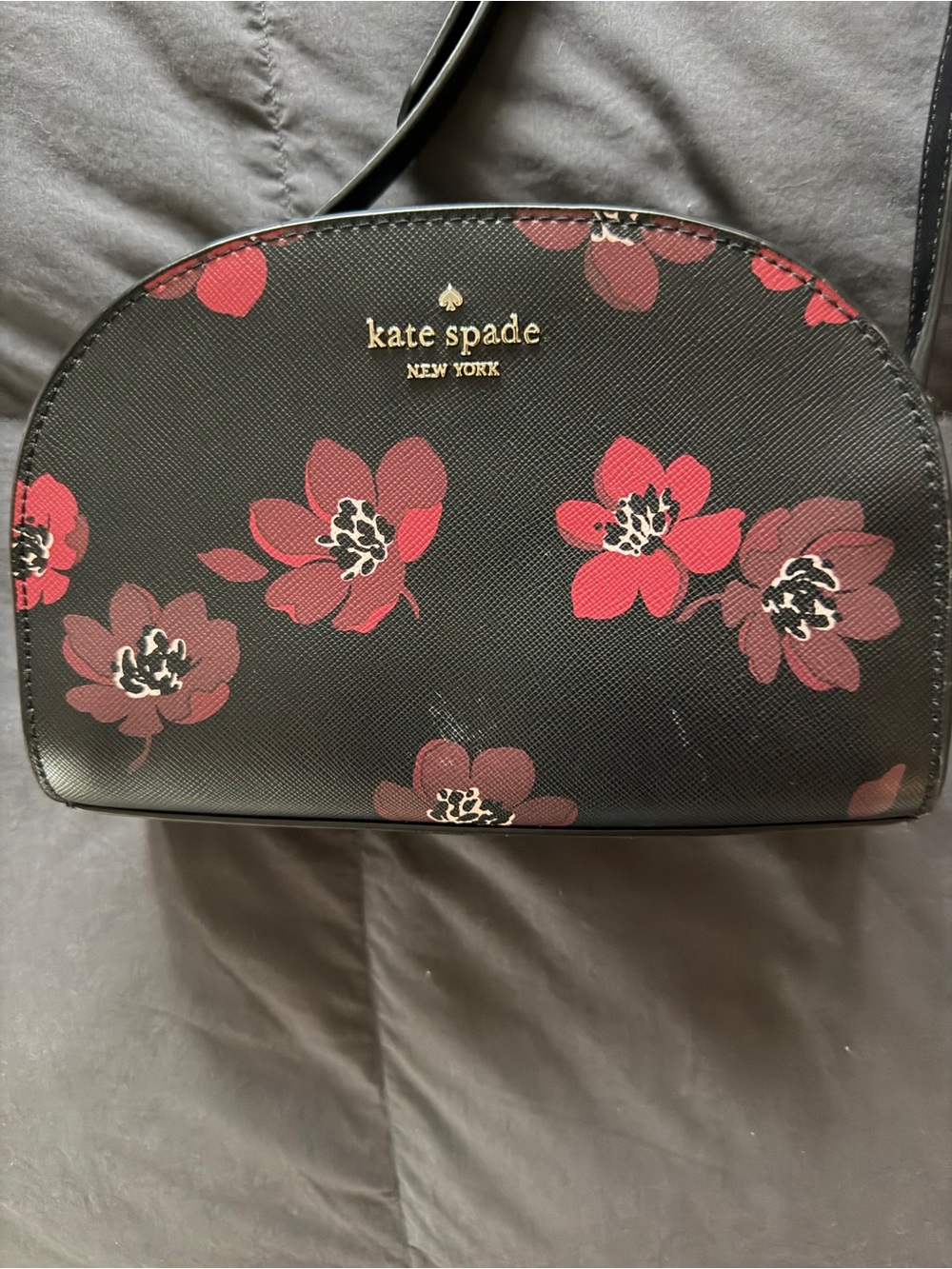 kate spade Crossbody “Poppy” Purse with Zipper Closure and Pockets inside for CC - Picture 4 of 9